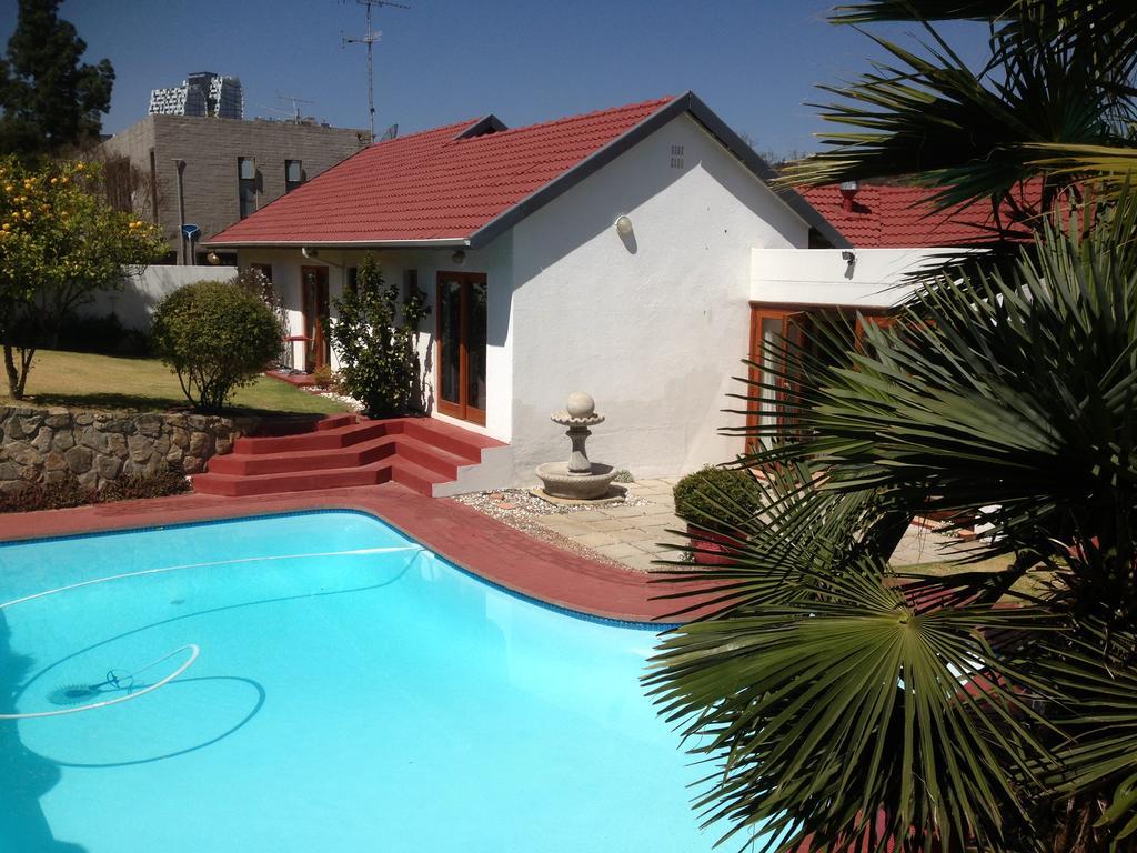 Mizizi House Of Sandton B & B Johannesburgo Exterior foto
